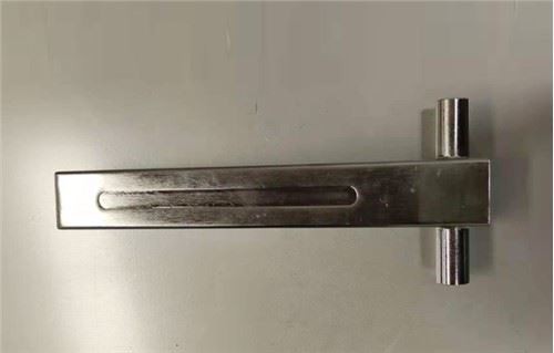 Cần điều chỉnh tủ dụng cụ